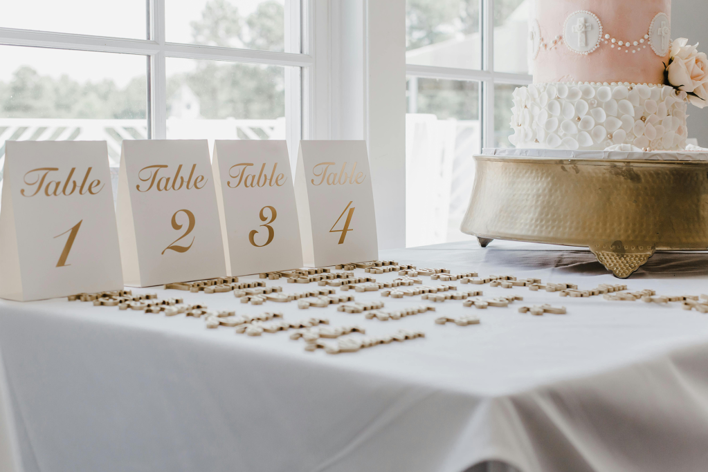 Banquet seating placards